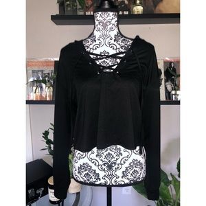 ⭐️ Hooded Long Sleeve Black Crop Top Medium
